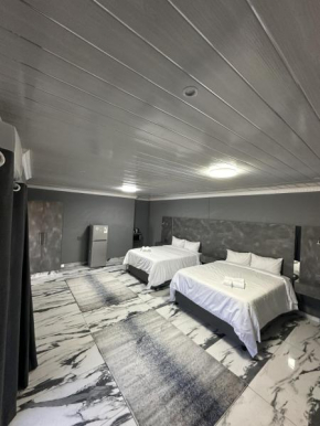 Harry's Luxury Guest House